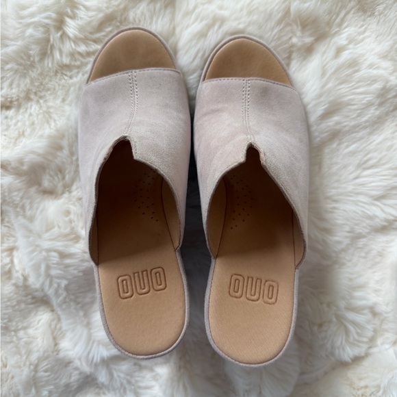 Urban Outfitters Shoes - Urban Outfitters Cream Mules